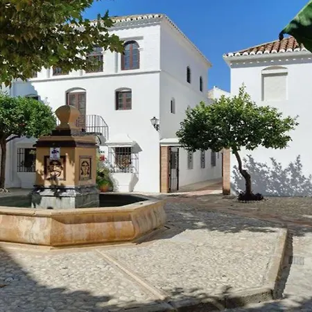 Bright 2 Bedroom Townhouse Tatil Evi Fuengirola