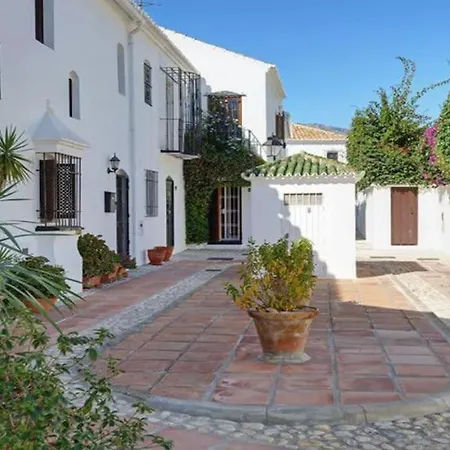 Bright 2 Bedroom Townhouse * Fuengirola