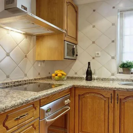 בית נופש Bright 2 Bedroom Townhouse *