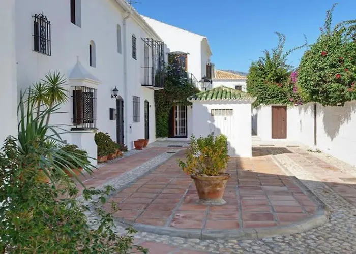 Bright 2 Bedroom Townhouse * フエンヒロラ